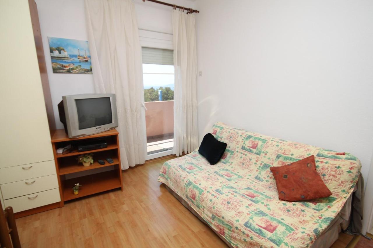 Apartment With A Parking Space - 6693
