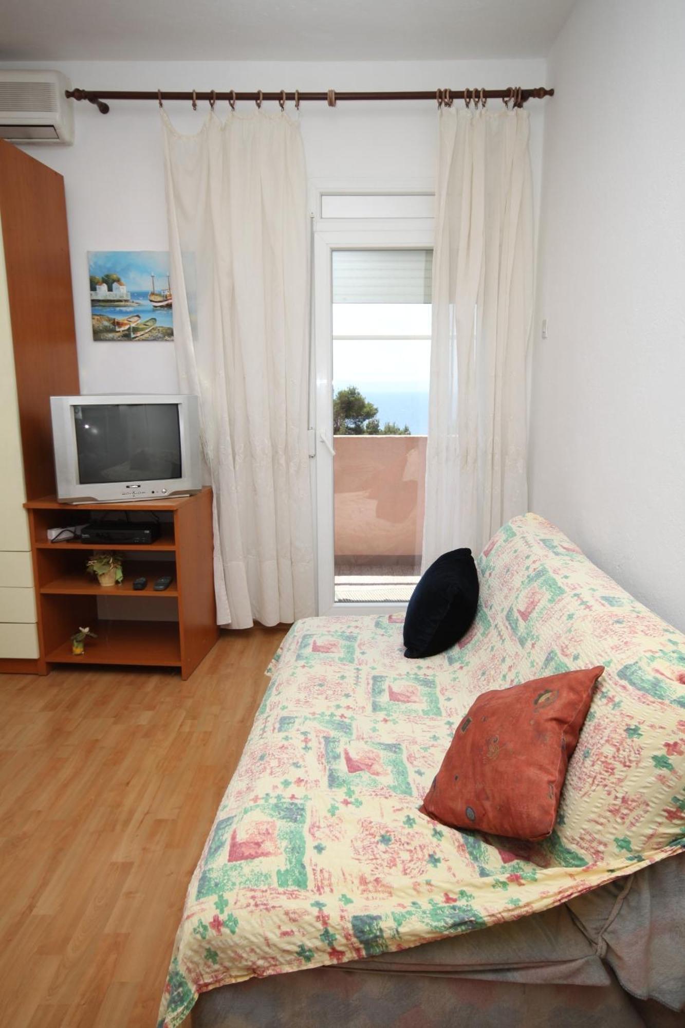 Apartment With A Parking Space - 6693
